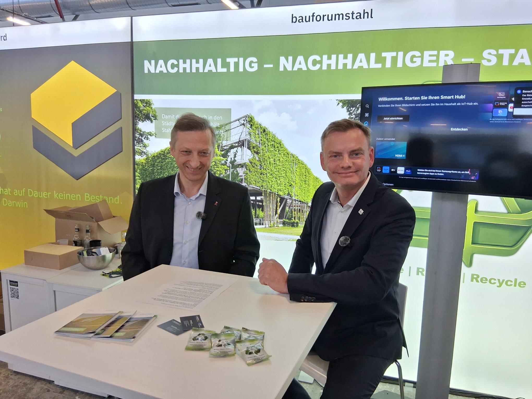 Heinze Klimafestival Im Gespräch Gregor Machura und bauforumstahl Vorstandsmitglied Alexander Stier